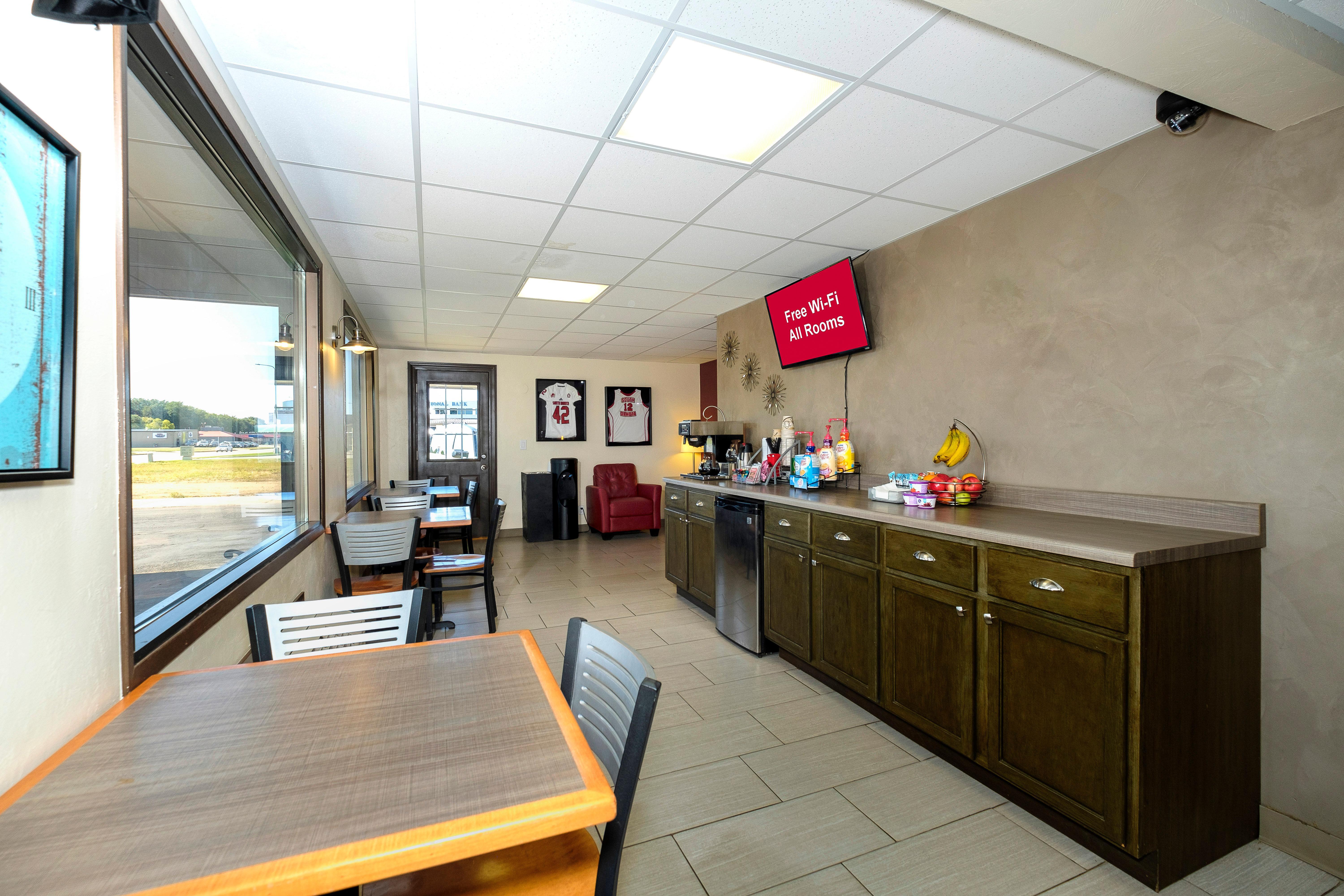 Red Roof Inn Vermillion - U Of South Dakota Экстерьер фото